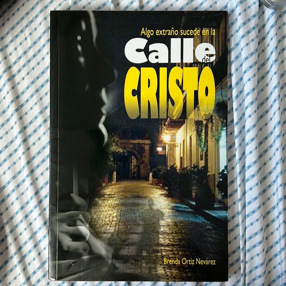Algo Extraño Sucede en la Calle del Cristo